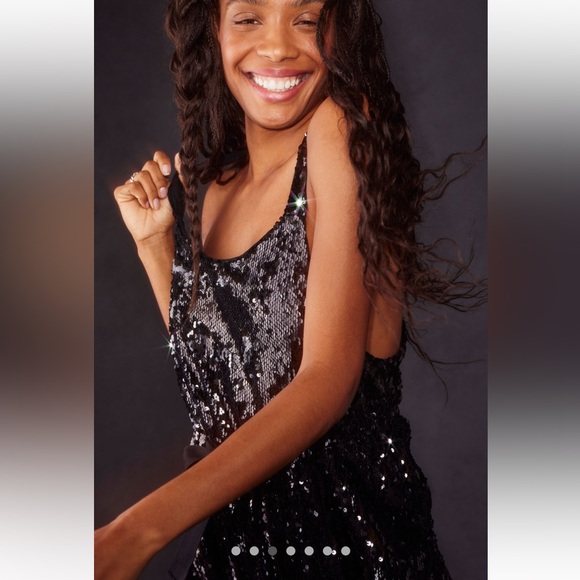 🔥🔥WOW 🤯 NWT Free People sequin Jumpsuit in black🔥🔥 - Picture 7 of 8